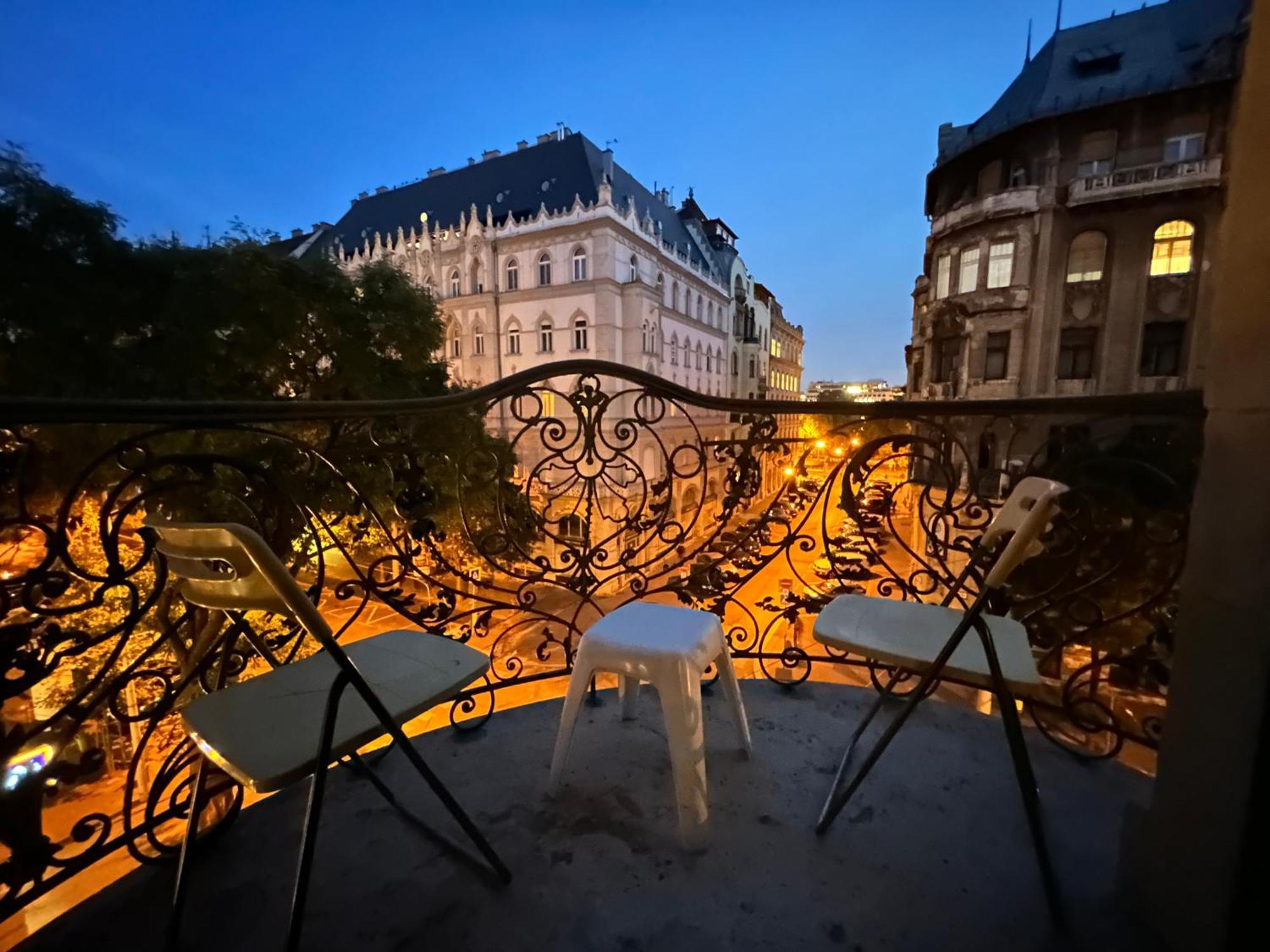 Chain Bridge Apartment Budapest Exterior photo